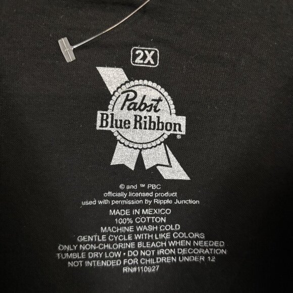 Pabst Blue Ribbon “Check Out My Six Pack” Graphic T-Shirt Size XXL - Picture 4 of 4